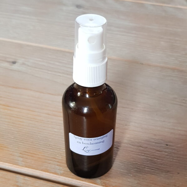 Essentiële olie spray voor reiniging en bescherming